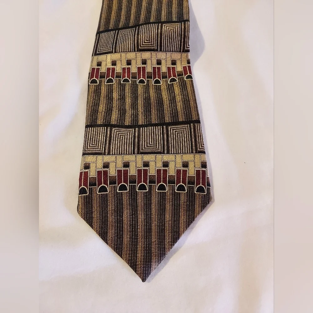 Chez Roffe 100% Silk Elegant Brown Patterned Tie